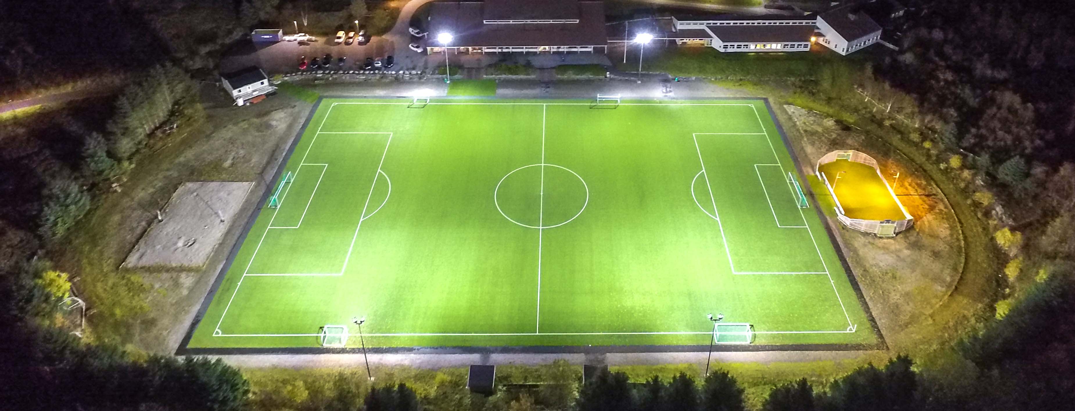 Atløy Stadion 100Lux
